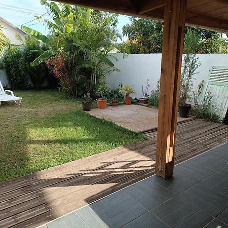 Jolie Maison T3 A St Pierre, 2 Chambres Avec Sdb, Grande Varangue, Jardin Сен-Пиер Екстериор снимка