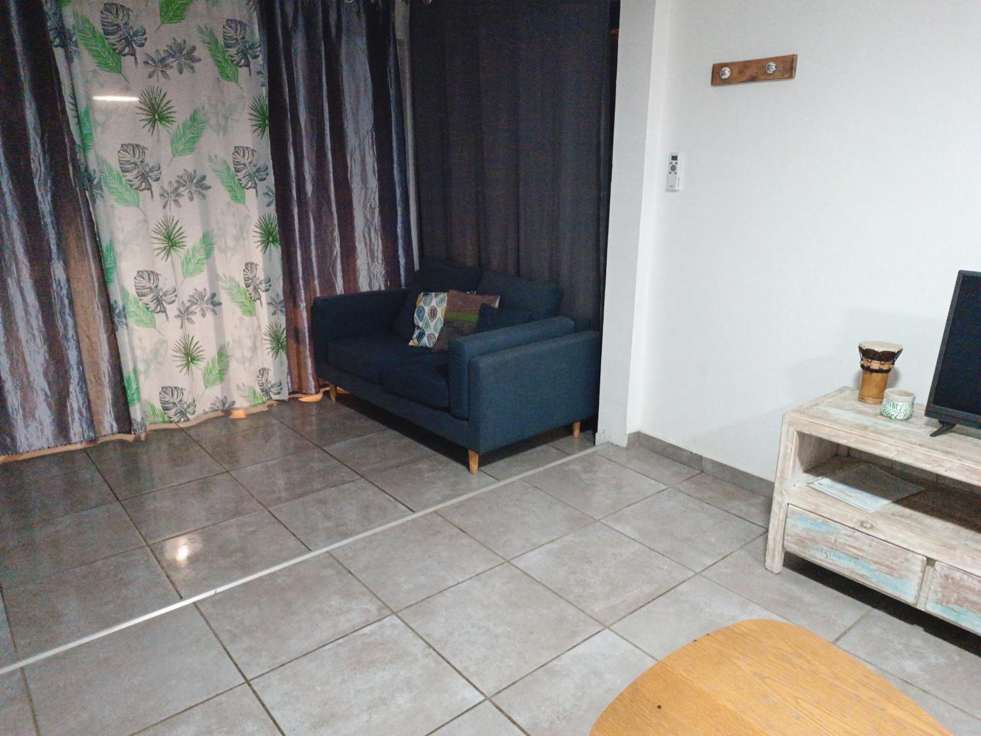 Jolie Maison T3 A St Pierre, 2 Chambres Avec Sdb, Grande Varangue, Jardin Сен-Пиер Стая снимка