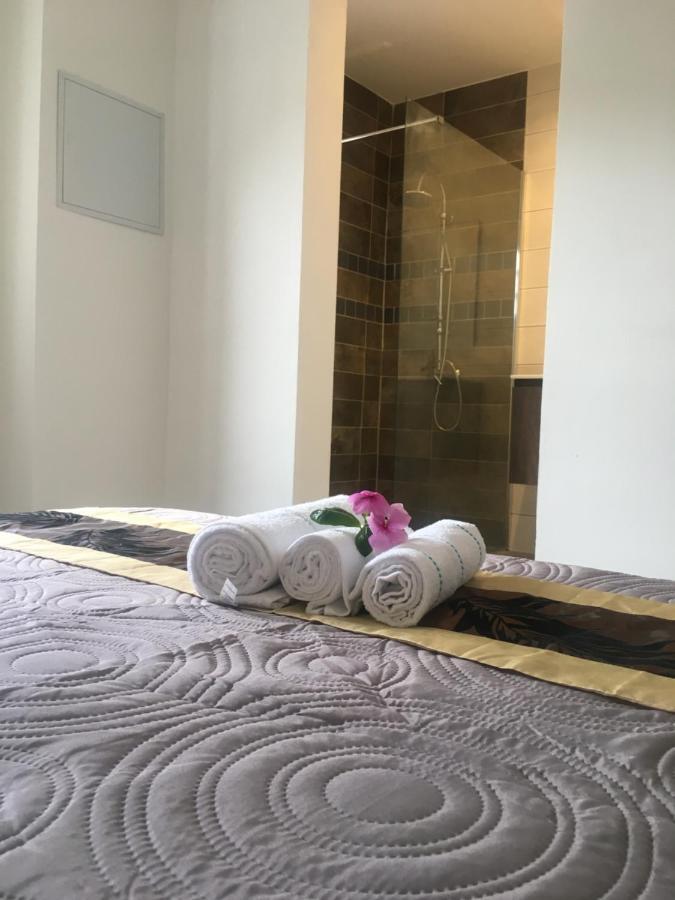 Jolie Maison T3 A St Pierre, 2 Chambres Avec Sdb, Grande Varangue, Jardin Сен-Пиер Екстериор снимка